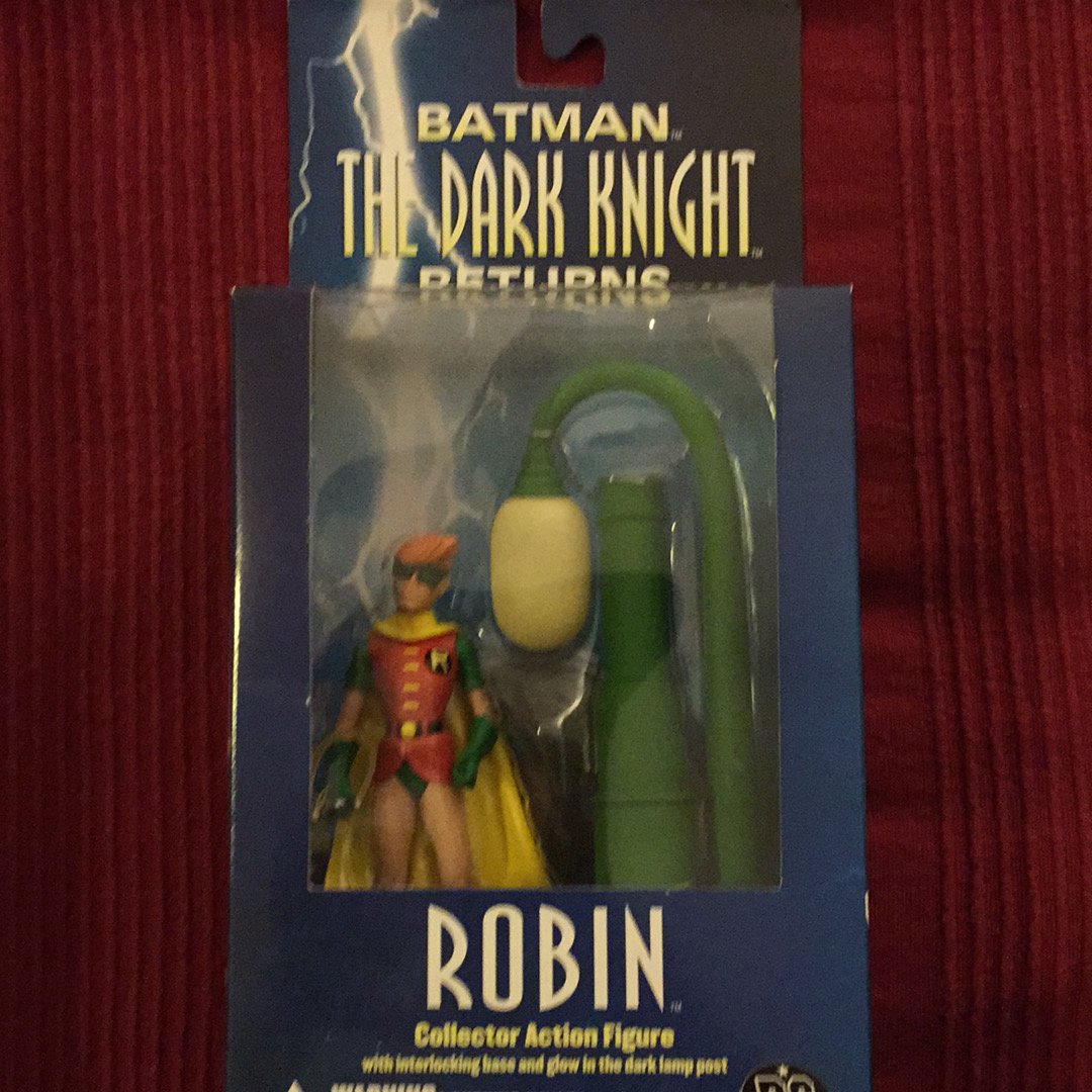 Amazon.com: Dark Knight Returns Figure - Robin : Toys & Games